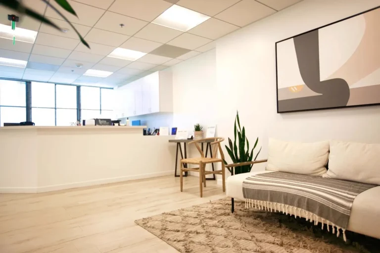Home Page 45 Reception Area Elite Chiropractic Beverly Hills Image